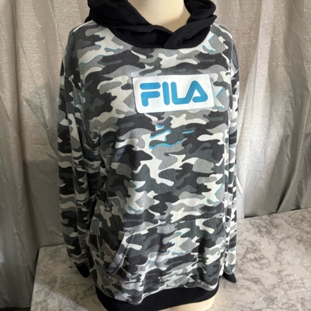 Fila, woman’s hoodie, size XL